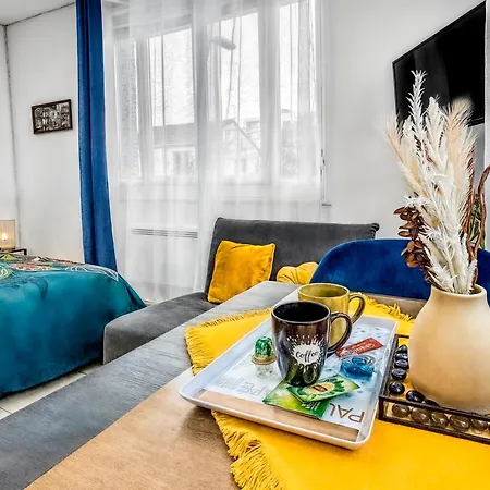 Apartment Vue Degagee Et Cuisine Equipee Bobigny
