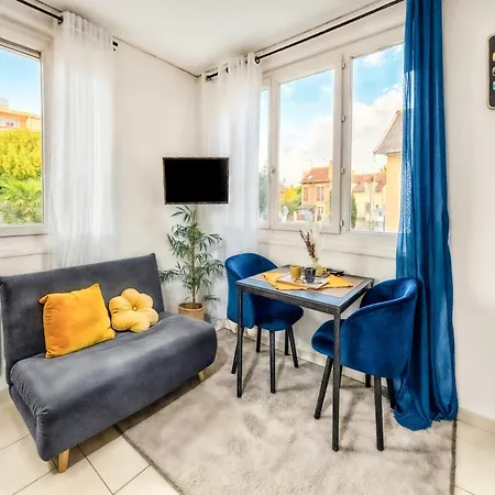 Appartement Vue Degagee Et Cuisine Equipee *