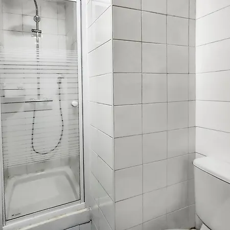 Apartment Vue Degagee Et Cuisine Equipee Bobigny