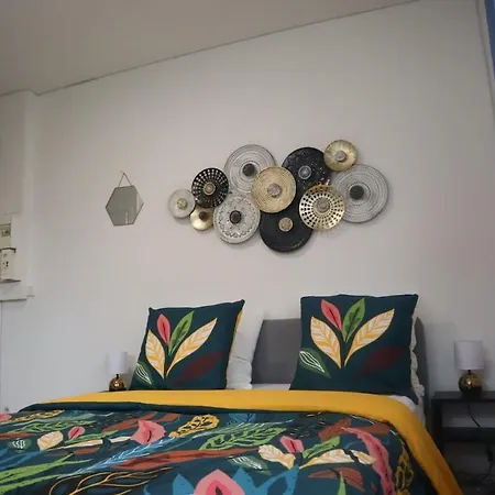 Vue Degagee Et Cuisine Equipee Apartment Bobigny